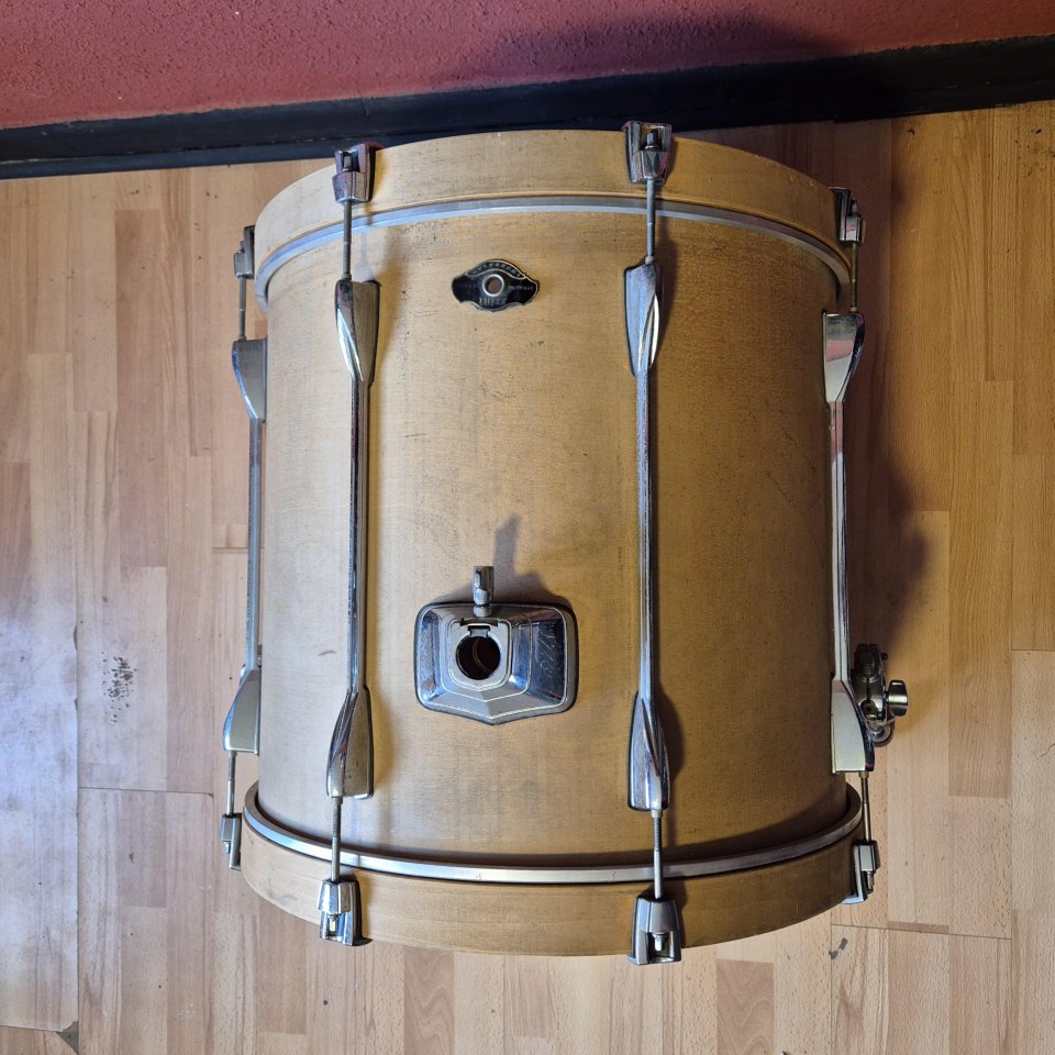 Bombo 20" TAMA Superstar de segunda mano · Foto 2 de 9 · Cantabria · 250 €