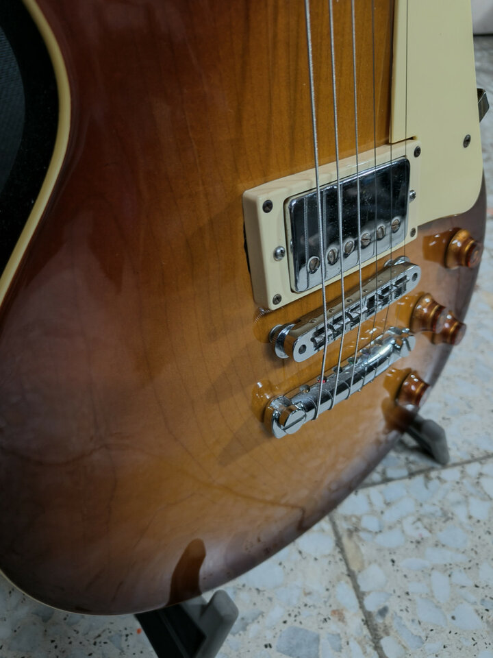 O CAMBIO kaman gtx 36 les paul standard