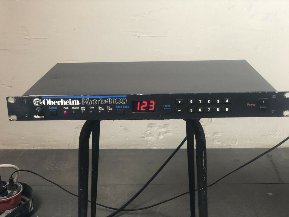 Oberheim Matrix-1000 Sintetizador