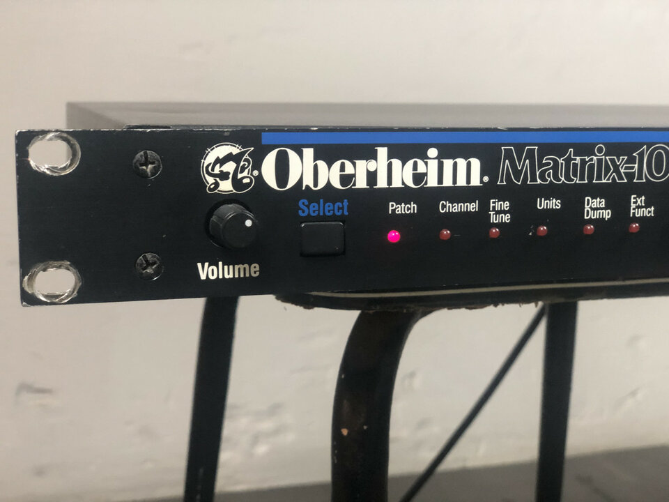 Oberheim Matrix-1000 Sintetizador