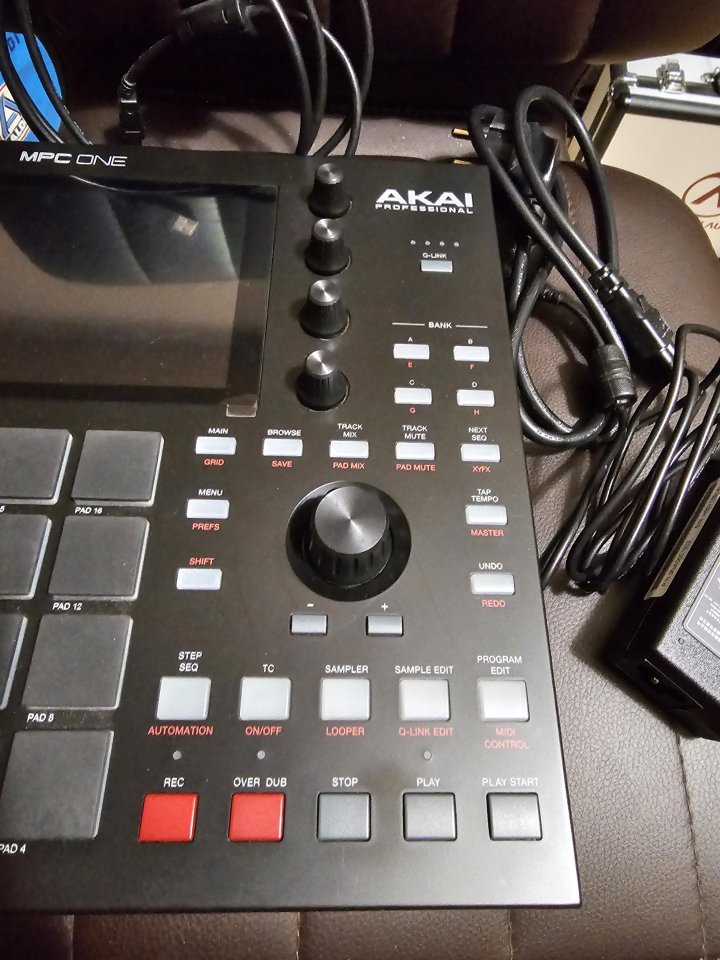 Akai MPC One en excelente estado