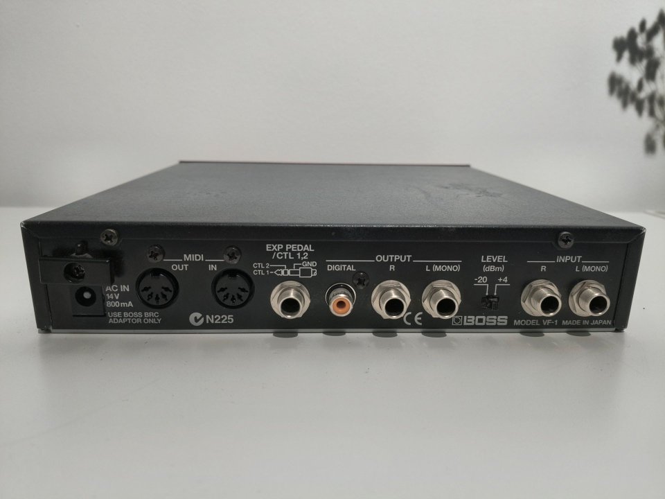 BOSS VF1 Procesador Multiefectos