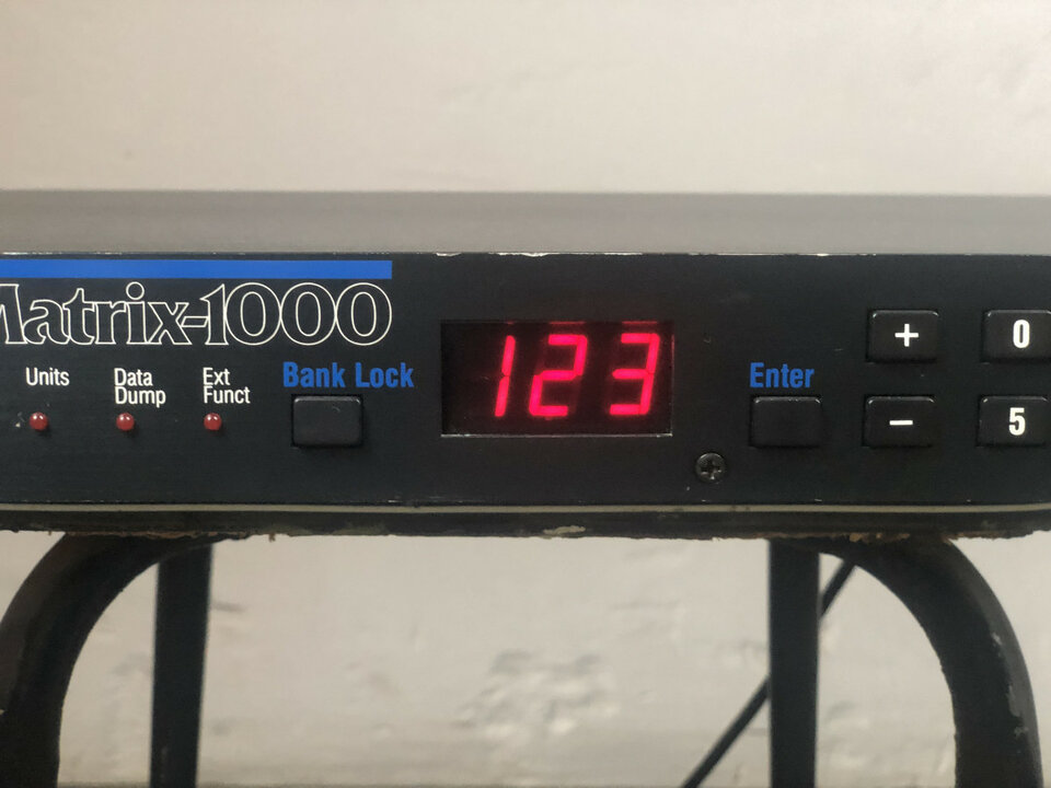 Oberheim Matrix-1000 Sintetizador