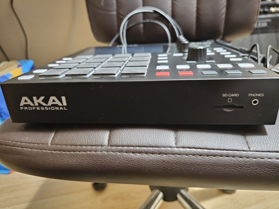 Akai MPC One en excelente estado