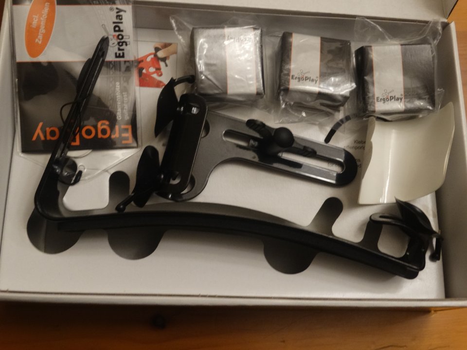 Soporte guitarra clásica -acústica ERGOPLAY TAPPERT de segunda mano · Foto 2 de 3 · Madrid · 30 €