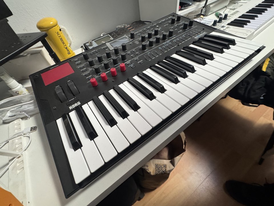 Korg modwave miki ( completamente nuevo ) de segunda mano · Foto 1 de 4 · Guadalajara · 425 €