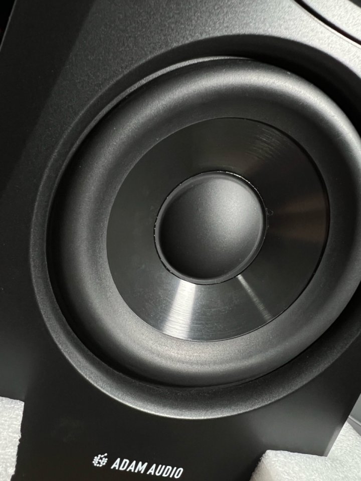 Monitores Estudio ADAM AUDIO T5V