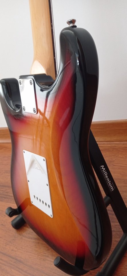 Guitarra eléctrica Tokai Stratocaster Goldstar Sound de segunda mano · Foto 7 de 8 · Cuenca · 280 €