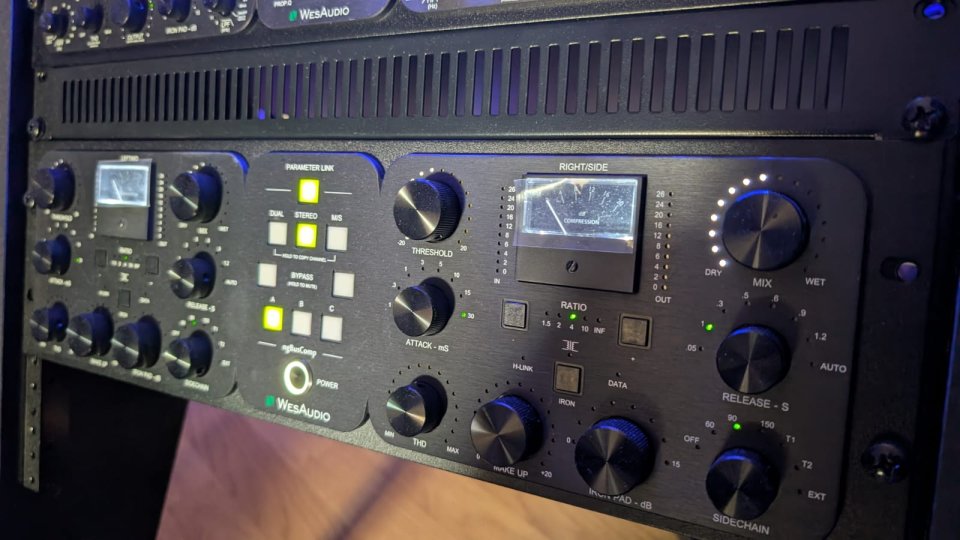 WES AUDIO TubeEq + WES AUDIO Ngbuscomp