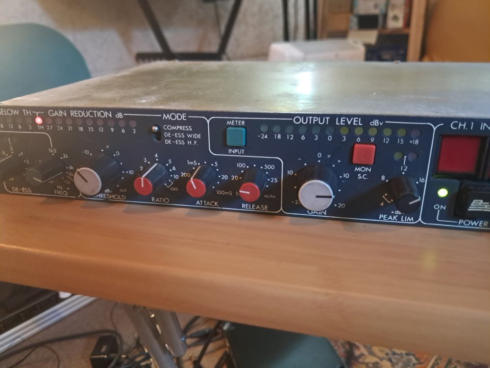 Compresor analogico BSS 402