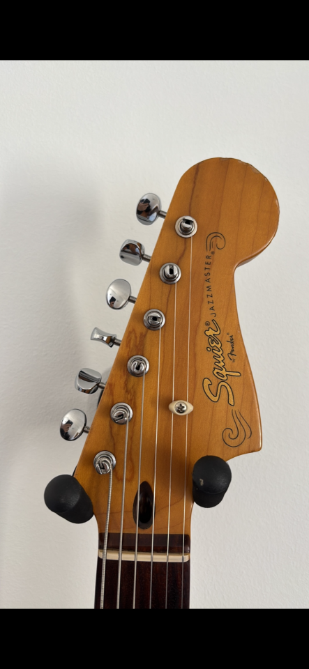 Squier J Mascis Jazzmaster 2011 Modificada con estuche de segunda mano · Foto 4 de 5 · Gipuzkoa · 680 €