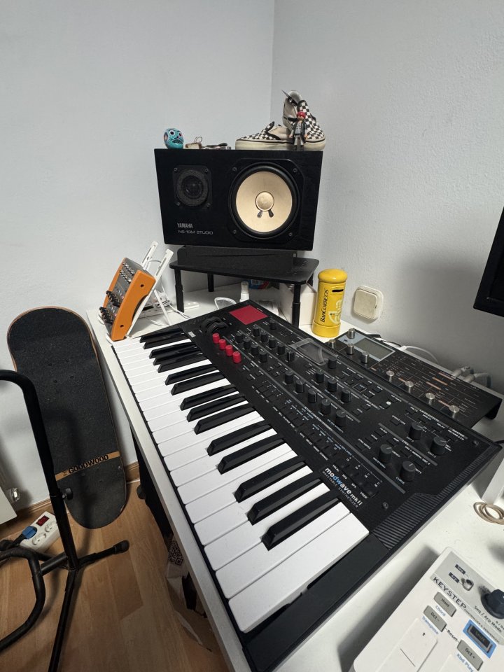 Korg modwave miki ( completamente nuevo ) de segunda mano · Foto 4 de 4 · Guadalajara · 425 €