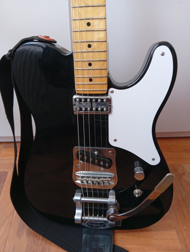Squier telecaster cabronita con bigsby de segunda mano · Foto 2 de 5 · Burgos · 295 €