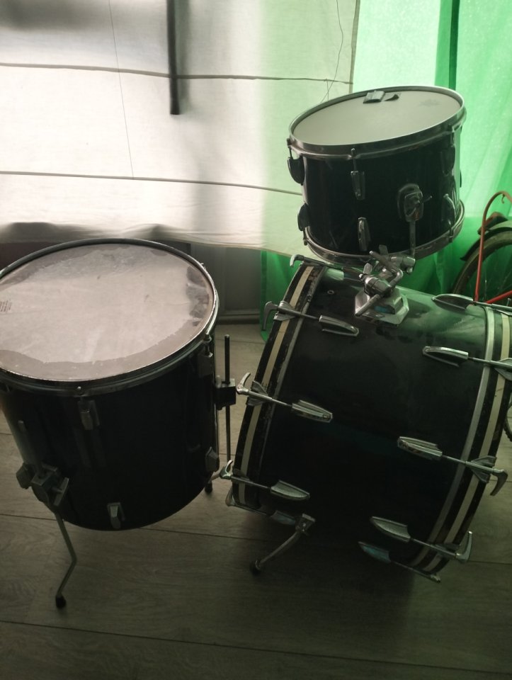 Batería Honsuy vintage de segunda mano · Foto 1 de 5 · Asturias · 200 €