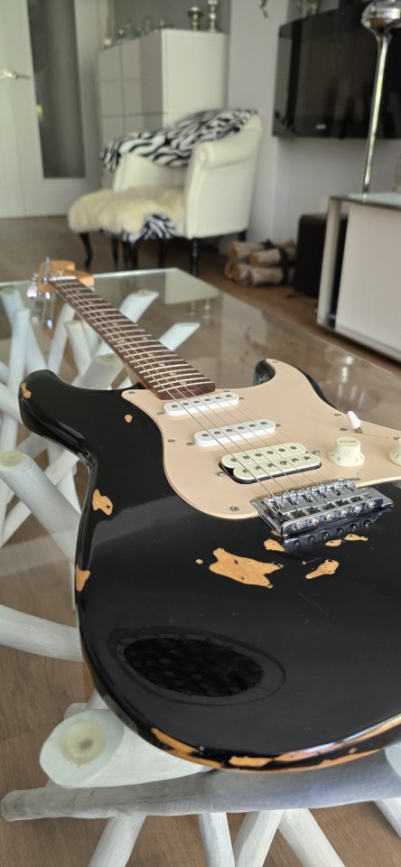 Squier Fender Affinity de segunda mano · Foto 2 de 10 · Madrid · 160 €