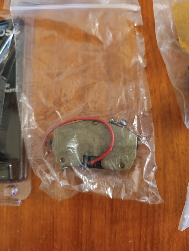 MATERIAL DE GUITARRA (Mercadillo guitarril) de segunda mano · Foto 4 de 10 · Alicante · 60 €