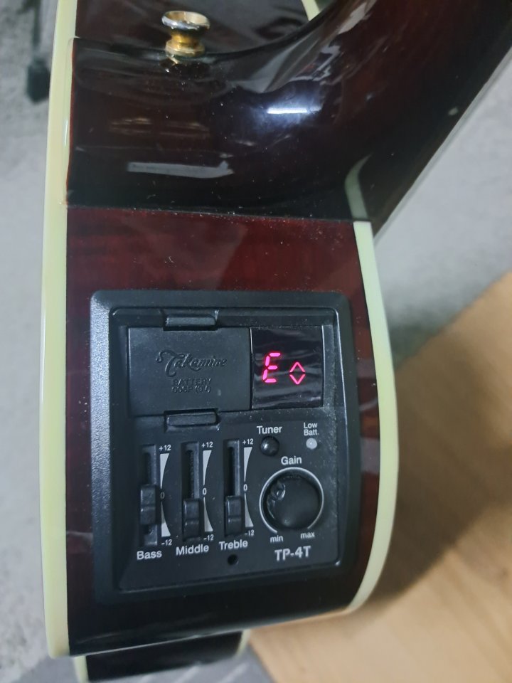 Takamine EG-430WR S de segunda mano · Foto 5 de 7 · Madrid · 400 €