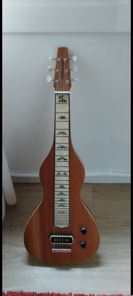 Chandler RH-2 Lap Steel Guitar Level 1 Natural de segunda mano · Barcelona · 300 €