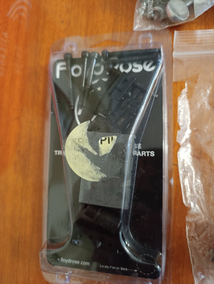 MATERIAL DE GUITARRA (Mercadillo guitarril) de segunda mano · Foto 5 de 10 · Alicante · 60 €