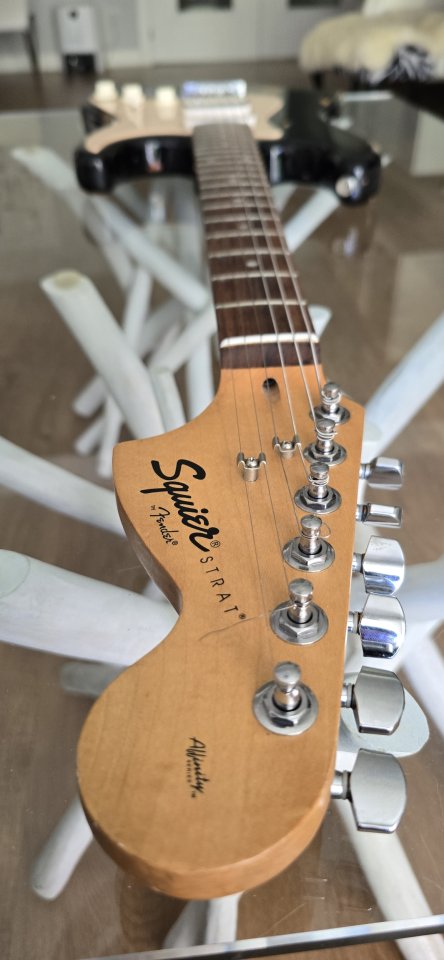 Squier Fender Affinity de segunda mano · Foto 4 de 10 · Madrid · 160 €