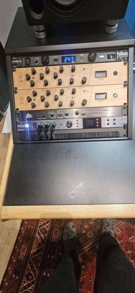 Equipos de estudio y grabación de segunda mano · Foto 2 de 3 · Guadalajara · 1 €