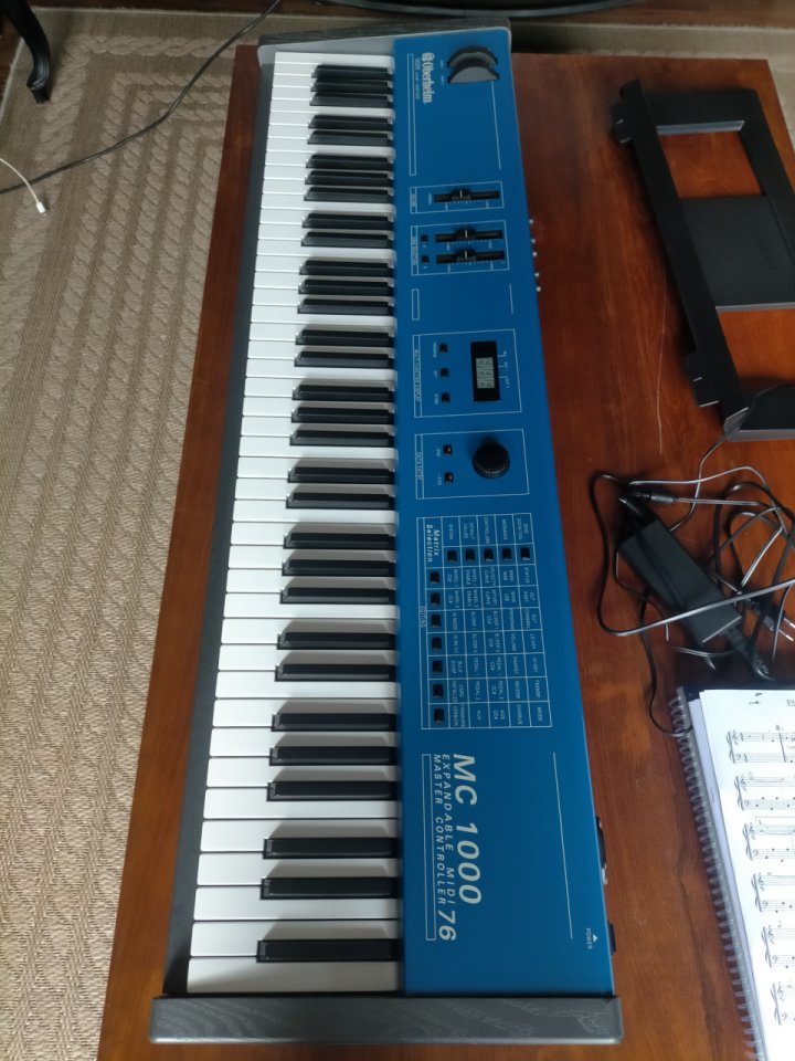 Oberheim MC 1000 76 teclad