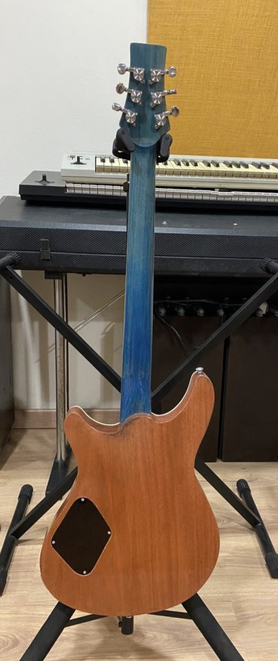 Guitarra Semihollow estilo PRS ¡Como nueva y envío incluido! 2,9KG de segunda mano · Foto 5 de 6 · Murcia · 230 €