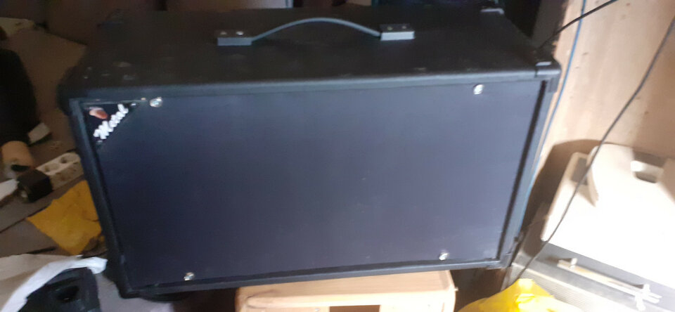 Pantalla 2x10 en tolex negro