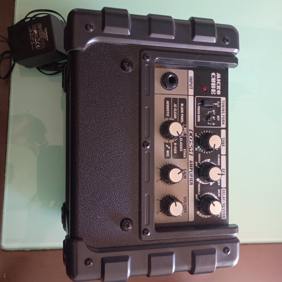 Roland Micro Cube de segunda mano · Foto 7 de 9 · Málaga · 90 €