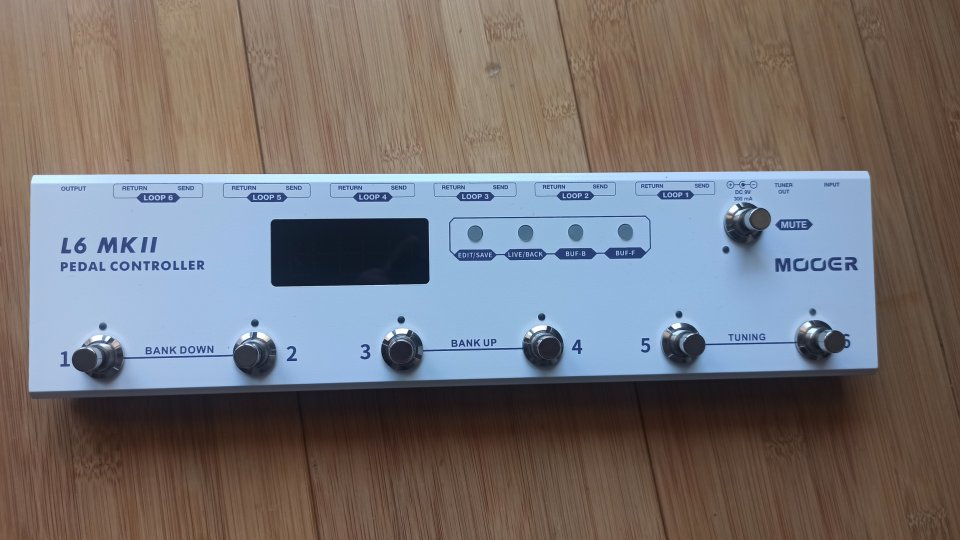 Mooer L6 MK II Pedal controlador de segunda mano · Foto 1 de 8 · Murcia · 90 €