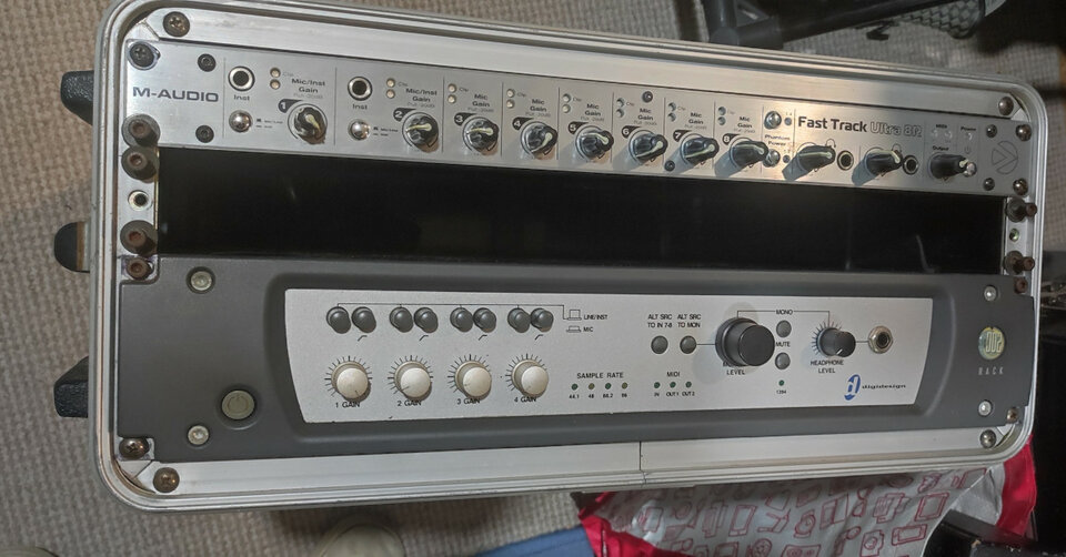 2 aparatos para reparar + fligthcase (PRECIO POR TODO)