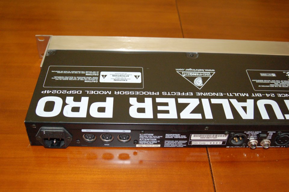 Behringer Virtualizer PRO DSP2024P Multiefectos