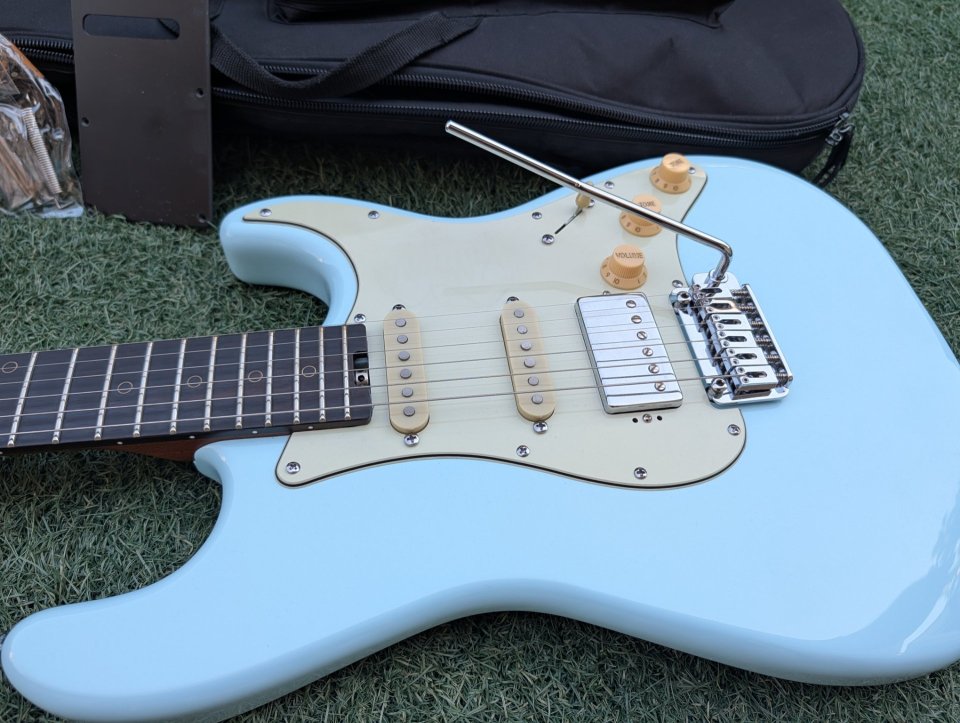Schecter Nick Johnston HSS Atomic Frost + Funda blanda PRS de segunda mano · Foto 2 de 10 · A Coruña · 575 €