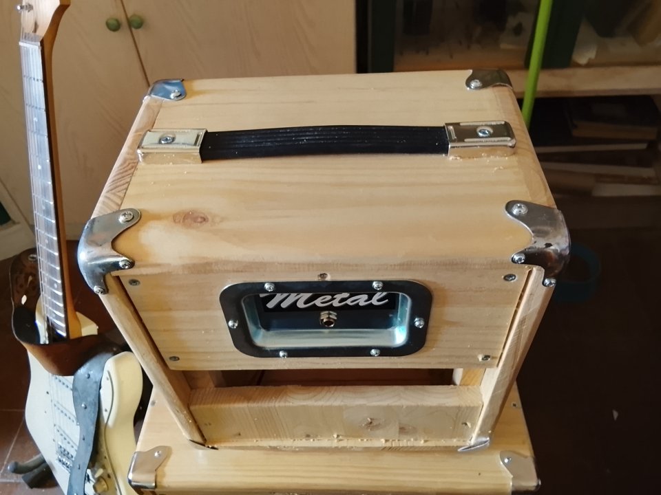 Pantalla 1x8 madera Abeto Finlandés 18mm de segunda mano · Foto 4 de 10 · Cáceres · 35 €