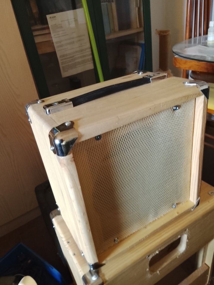 Pantalla 1x8 madera Abeto Finlandés 18mm de segunda mano · Foto 5 de 10 · Cáceres · 35 €