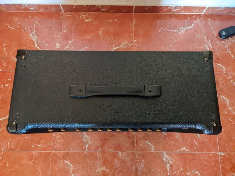 Por guitarra eléctrica típo stratocaster hss