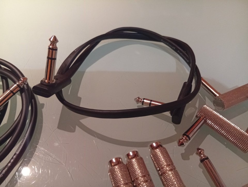 Cables y conexiones TRS MIDI, XLR etc de segunda mano · Foto 5 de 5 · Bizkaia · 20 €