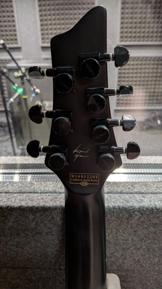 Schecter Keith Merrow KM-7 MK-I Trans White Satin + estuche original de segunda mano · Foto 5 de 5 · Ciudad Real · 875 €