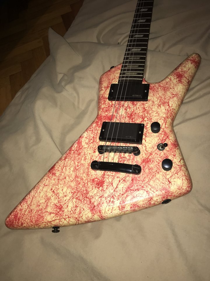 Epiphone Explorer GT // EMG-HZ