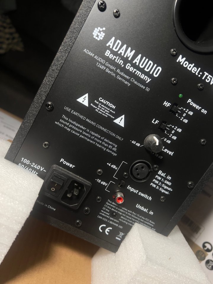 Monitores Estudio ADAM AUDIO T5V