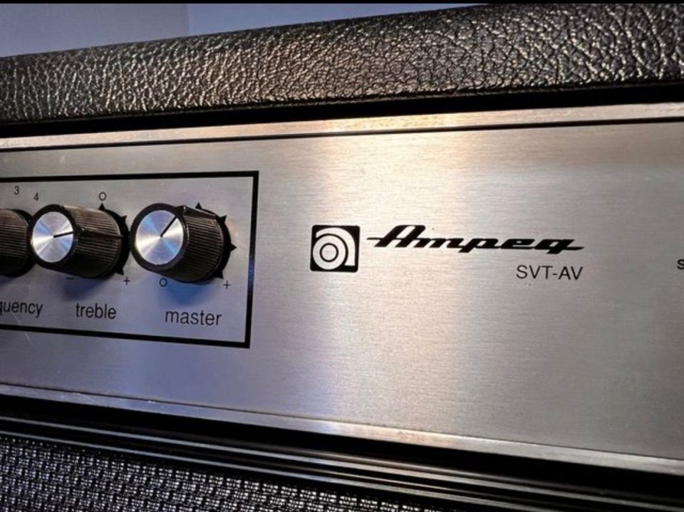 Ampeg SVT-AV 50 anniversary (1999-2006) made in USA, cabezal valvular 300W!