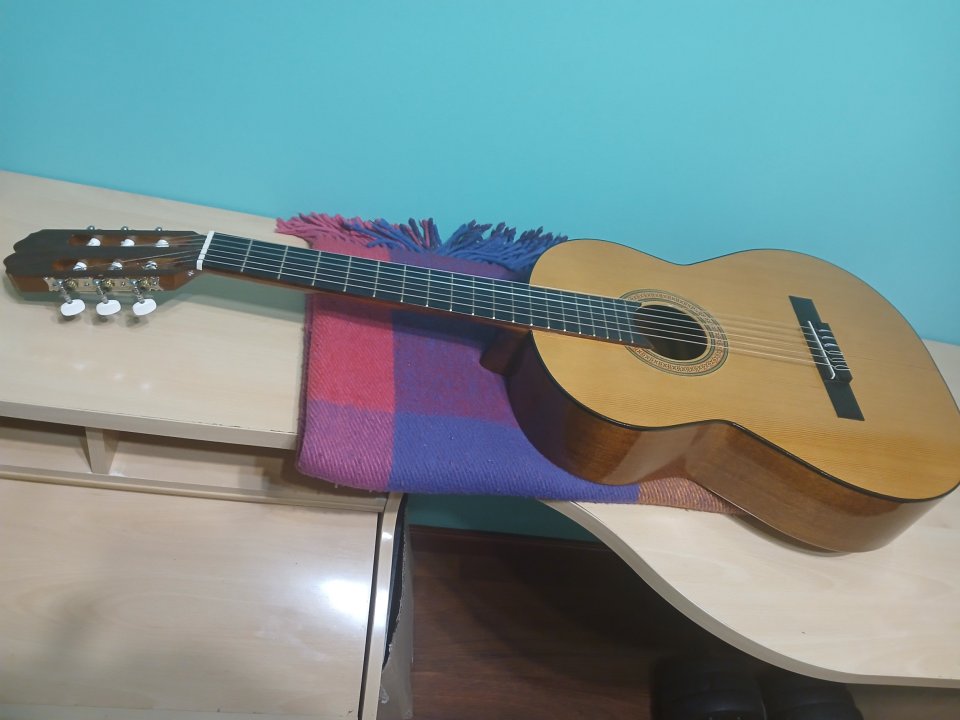REGALO GUITARRA! Motorola g56 + de segunda mano · Foto 3 de 3 · Jaén · 150 €