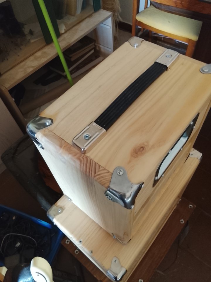 Pantalla 1x8 madera Abeto Finlandés 18mm de segunda mano · Foto 10 de 10 · Cáceres · 35 €