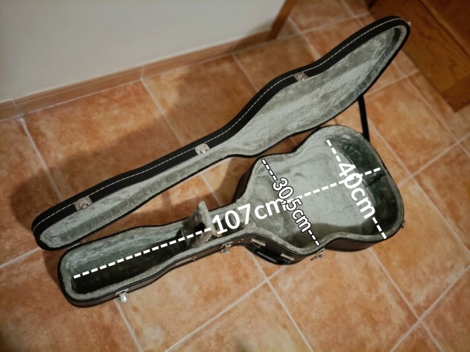 Estuche Fender Para Guitarra Acústica de segunda mano · Foto 3 de 10 · Madrid · 75 €