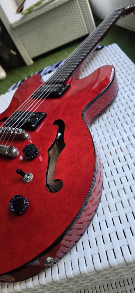 Epiphone Dot Studio de segunda mano · Foto 1 de 10 · Madrid · 500 €