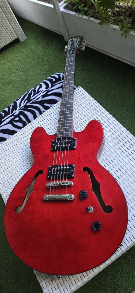 Epiphone Dot Studio de segunda mano · Foto 2 de 10 · Madrid · 500 €