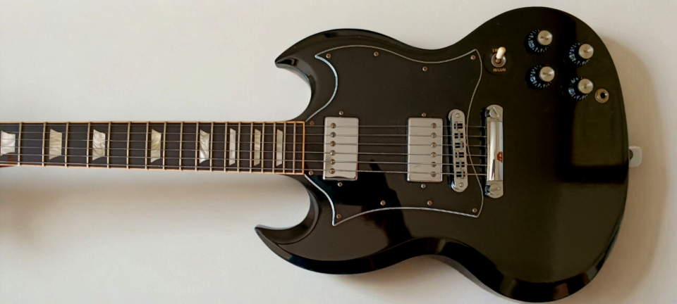 Gibson SG standard Black con estuche 2010 de segunda mano · Foto 1 de 9 · Madrid · 1150 €