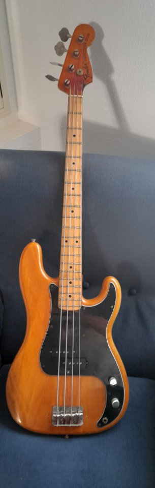Bajo Fender Precision 1975 de segunda mano · Foto 1 de 6 · Sevilla · 2800 €