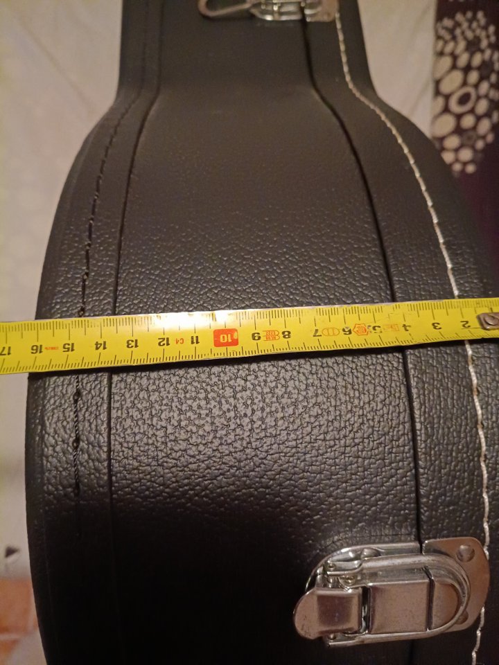 Estuche Fender Para Guitarra Acústica de segunda mano · Foto 7 de 10 · Madrid · 75 €