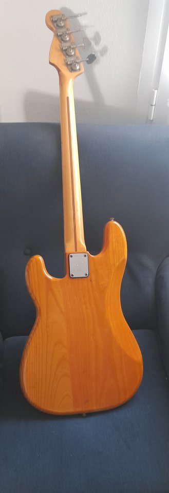 Bajo Fender Precision 1975 de segunda mano · Foto 2 de 6 · Sevilla · 2800 €